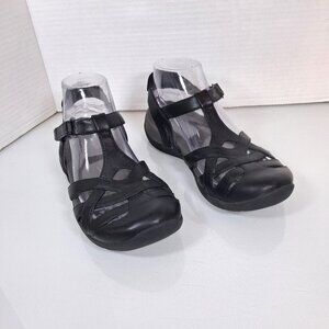 Bare Traps Women's Fayda Closed Toe Walking Strappy Sandal Size 7.5 Black